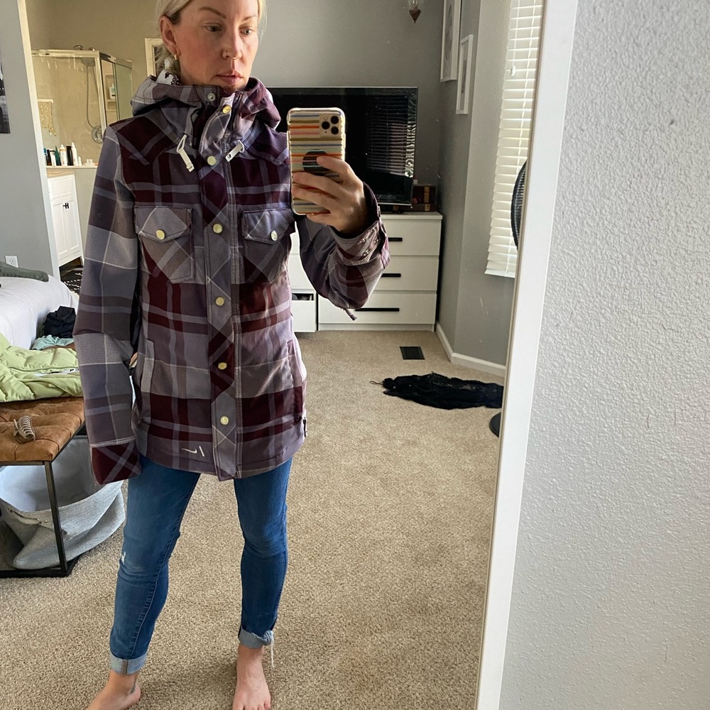 Nike snowboard jacket